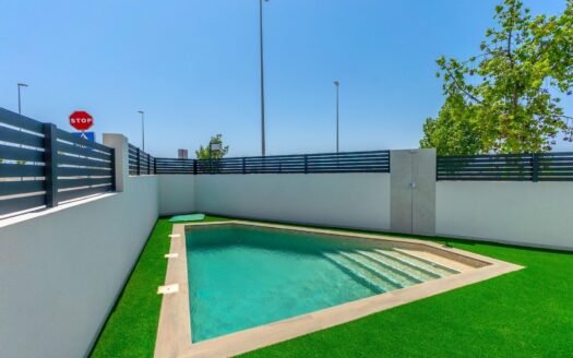 Villa for sale in Benijofar