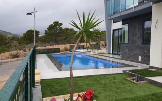 Villa for sale in Finestrat