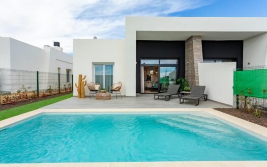 Villa for sale in Algorfa