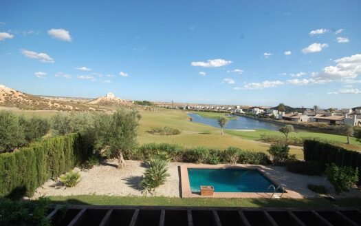 Villa for sale in Sucina