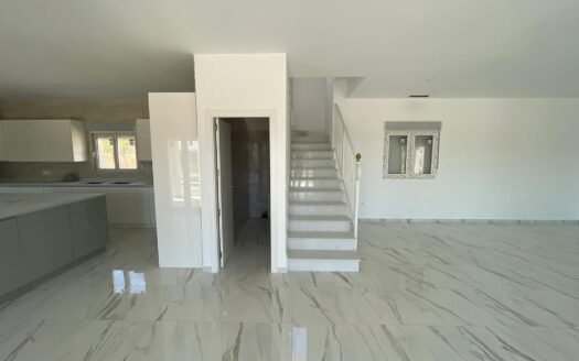 Villa for sale in Pinoso