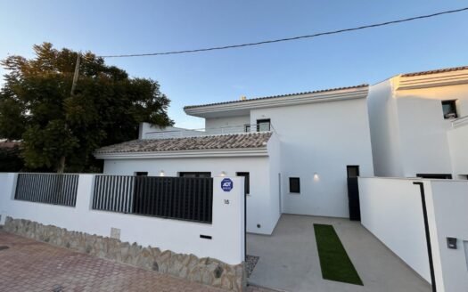Villa for sale in San Pedro del Pinatar