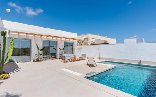 Villa for sale in Benijofar