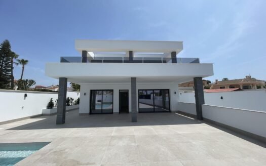 NEW BUILD VILLA IN ROJALES