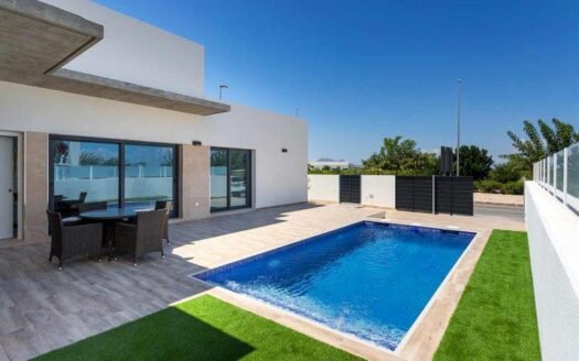 THE MEDITERRANEAN LIFESTYLE ALL ON ONE LEVEL