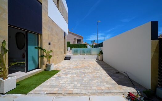 New Build Luxury Villas in Orihuela Costa – Less Than 4 km from the Beach