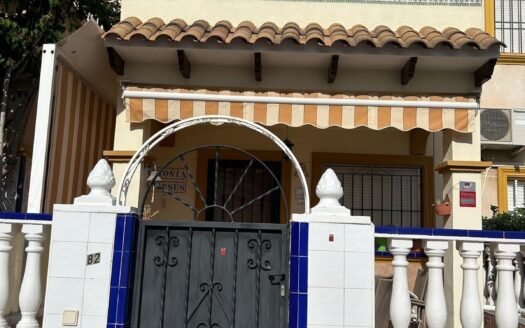 Spacious  duplex for sale in Orihuela Costa