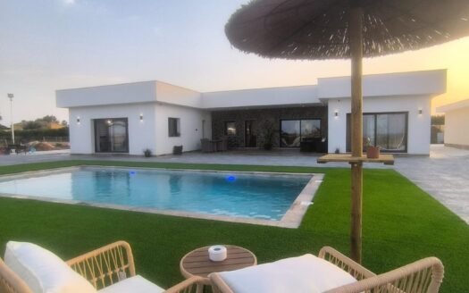 Detached villa for sale in Los Montesinos