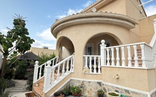 Detached Villa + Guest House – 109 m² + 64 m² Studio