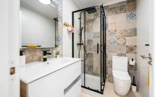 Renovated Townhouse with Large Terrace – Torrevieja