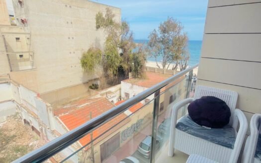 Seafront Apartment for Rent – Playa de Los Locos