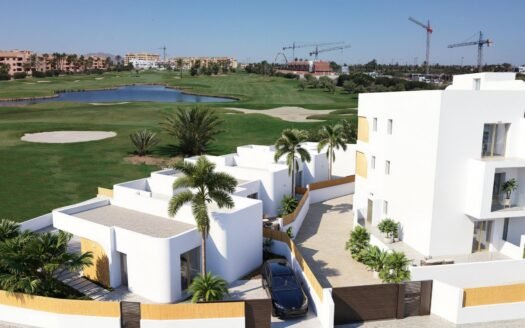 New Build Residential Complex in Los Alcázares on the Frontline of Serena Golf