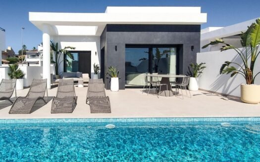 Modern Luxury Villa with Mountain Views in Ciudad Quesada, Costa Blanca