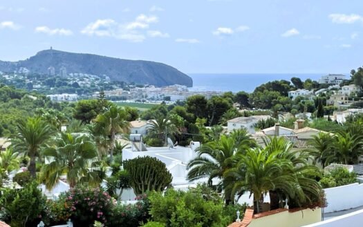 Mediterranean Style Villa with Sea Views for Sale in Moraira, Costa Blanca