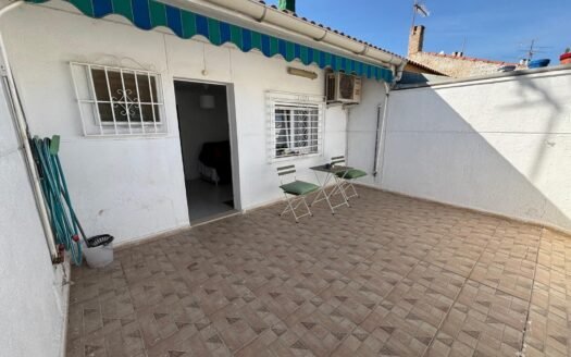 Ground-Floor Bungalow in Torrevieja – Cozy, Comfortable & Ideally Located
