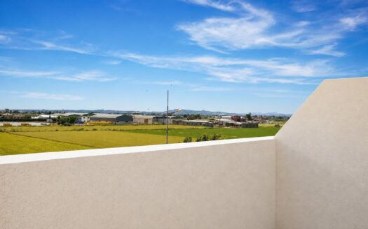 Modern Townhouses in Dolores with comunal pool