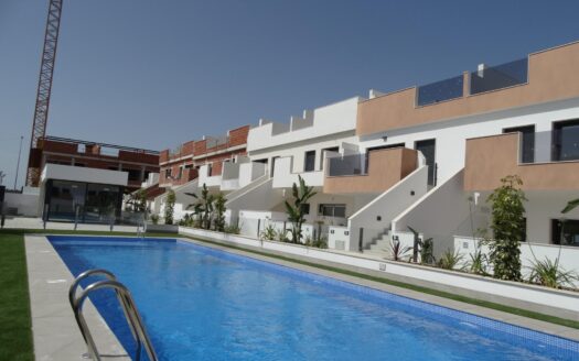 Bungalows modernos de nueva construcción en venta en Pilar de la Horadada