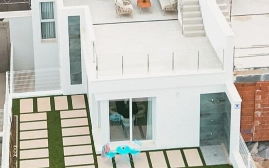 New Build Villas Near La Serena Golf and the Beach in Los Alcázares