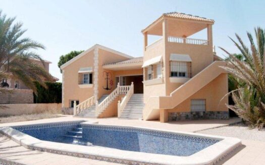 VILLA DE LUJO CON EMBARCADERO PRIVADO