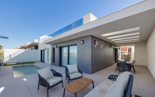 Villa for sale in Torrevieja