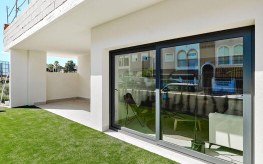 BUNGALOW DE DISEÑO JUNTO AL MAR