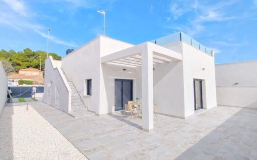 NYBYGGDA VILLOR I PINAR DE CAMPOVERDE