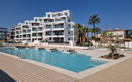 MEDITERRANEAN HOUSING A FEW METERS FROM THE SEA