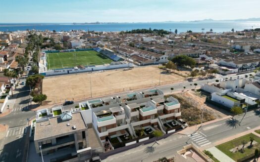Bungalows de nueva construcción con piscina privada en San Pedro del Pinatar