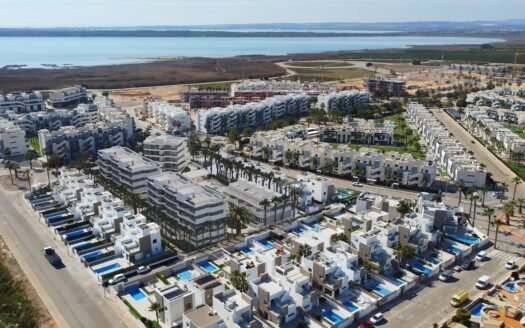 New Buils Apartments and Townhouses in El Raso (Guardamar del Segura)
