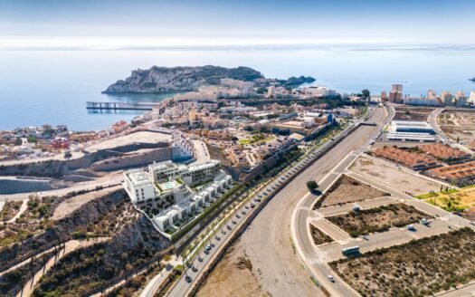 COMPLEJO RESIDENCIAL DE OBRA NUEVA EN AGUILAS