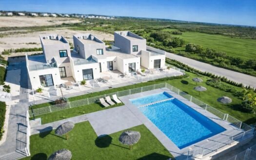 Maisons de ville et villas jumelées neuves, prêtes à emménager, à l’Altaona Golf Resort de Murcie