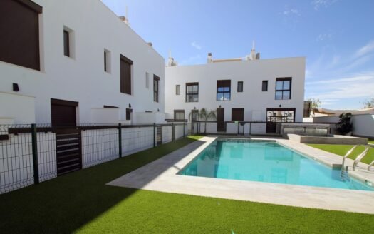 NEW BUILD SEMI-DETACHED TOWNHOUSE IN PILAR DE LA HORADADA