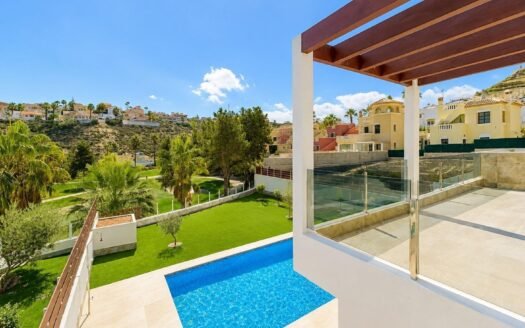 Luxury Golf Frontline Villas in Ciudad Quesada, Costa Blanca